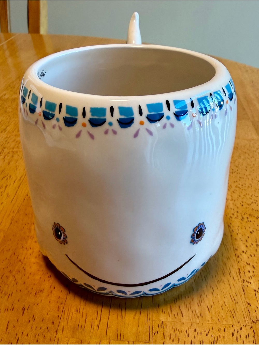 NATURAL LIFE White Ceramic Mug with Blue Accent Smile Design